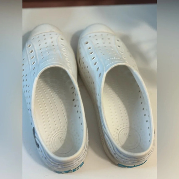 Native Shoes Kid's Jefferson Block Shoes - J4 gently worn didn’t know what to - Picture 3 of 10